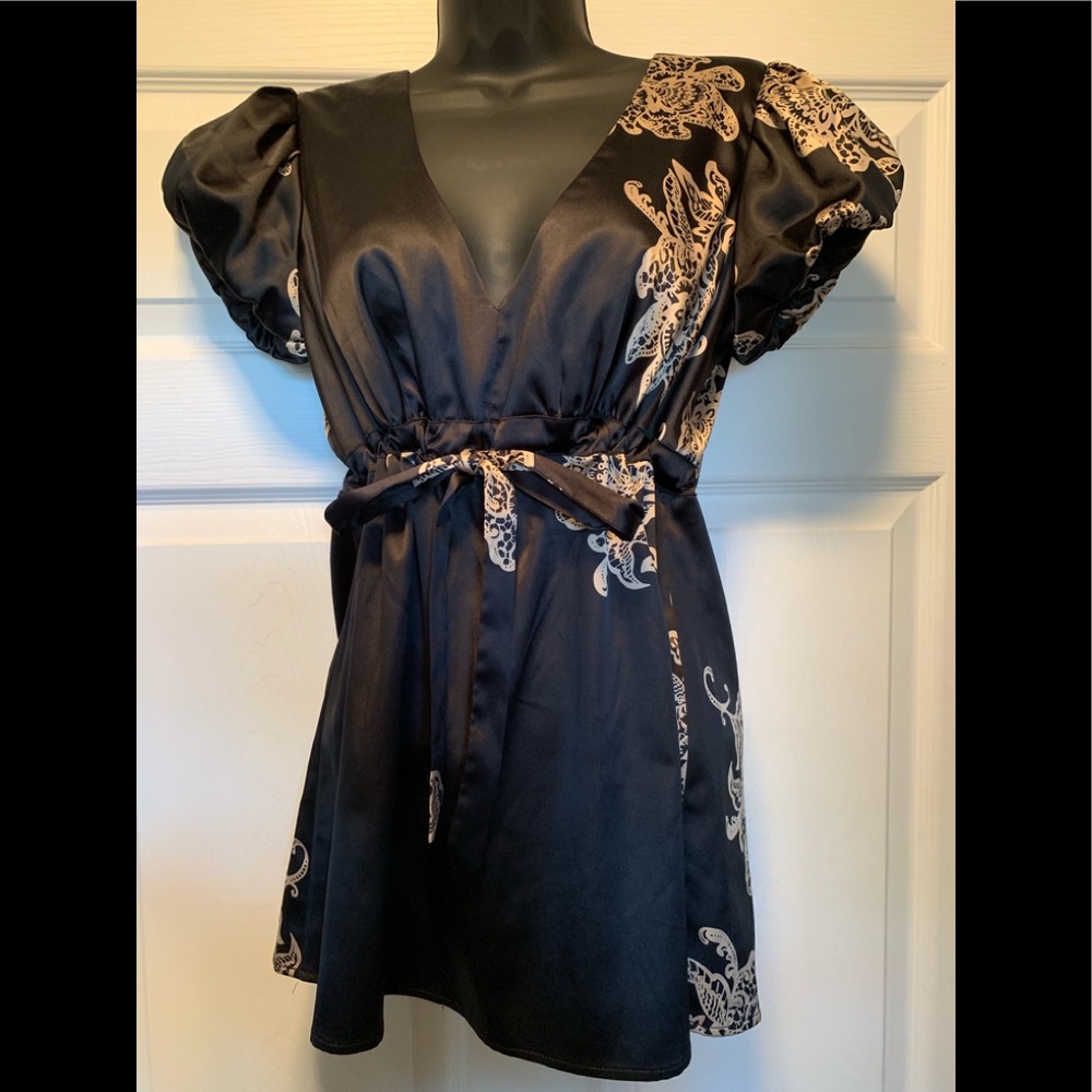 EUC Express v-neck blouse